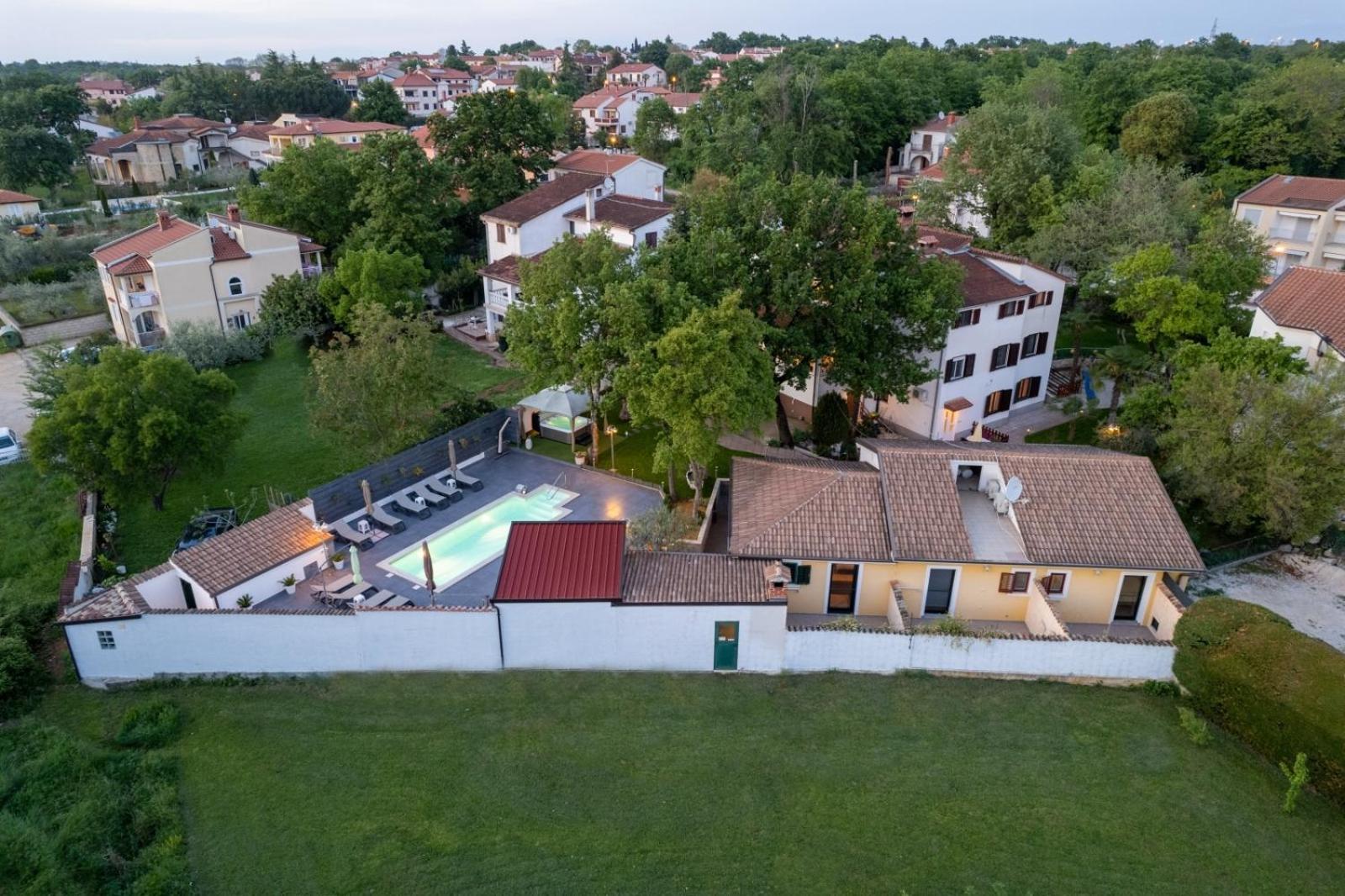 In With Terrace, Air Conditioning, Wifi, Washing Machine *