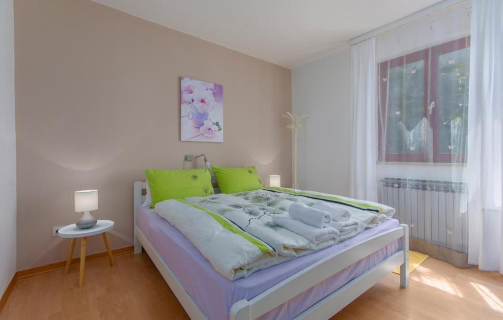 In With Terrace, Air Conditioning, Wifi, Washing Machine